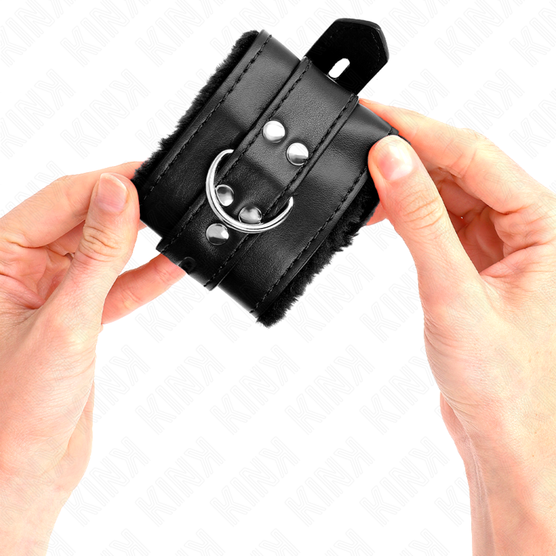 KINK WRIST RESTRAINT Appui-Poignets Doublés Fourrure Trous Carrés Noir Ceintur... — vue arrière