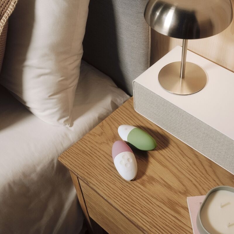 LELO SIRI 3 CLITORIS MASSAGER CRÈME PISTACHE — vue arrière