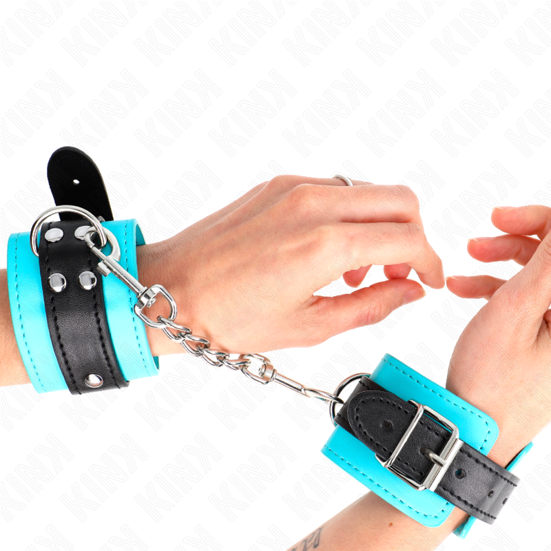 KINK WRIST RESTRAINT Appareils-Poignets À Crochet Doublés Fourrure Bleu Ajusta... - Aura Intime