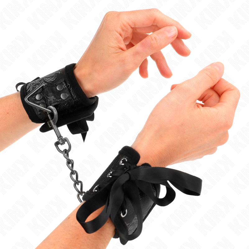 KINK WRIST RESTRAINT Retenues-Poignets Scandal Détails Dentelle Noire 24,5 Cm ... - Aura Intime