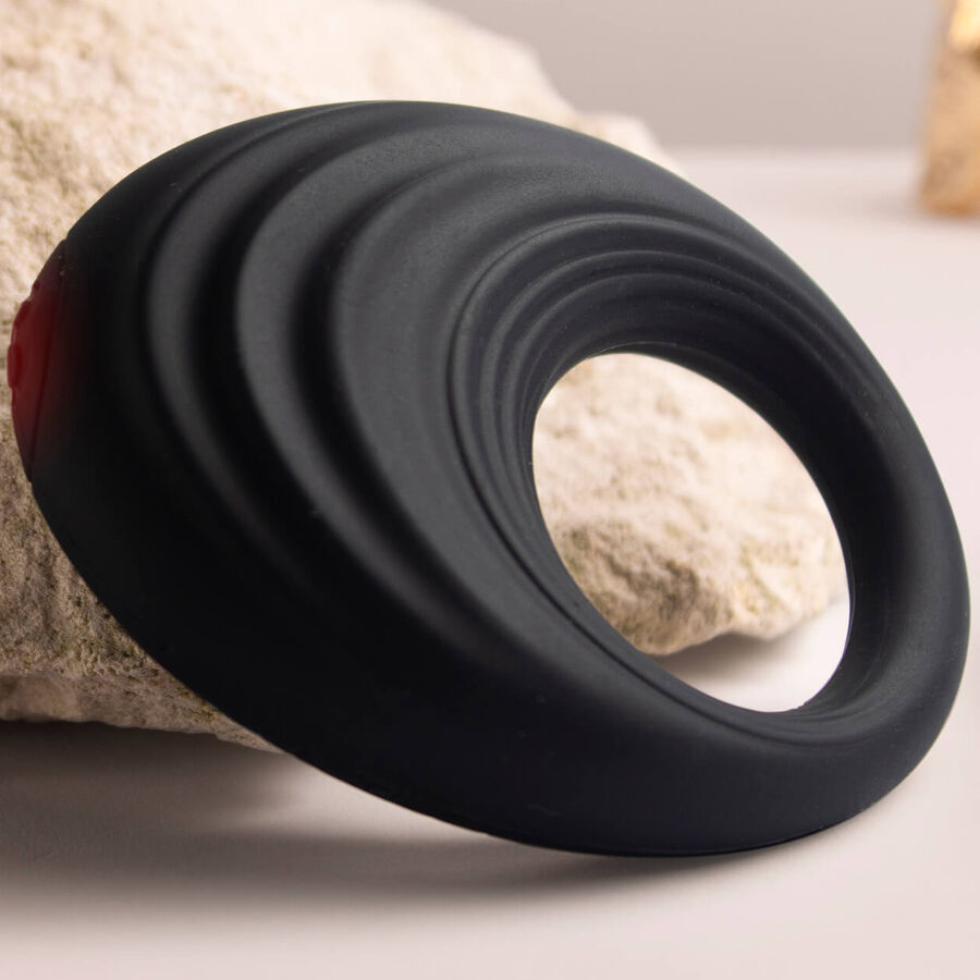 ROCKS-OFF ANNEAU PÉNIS VIBRANT SPIRE BLACK — vue arrière