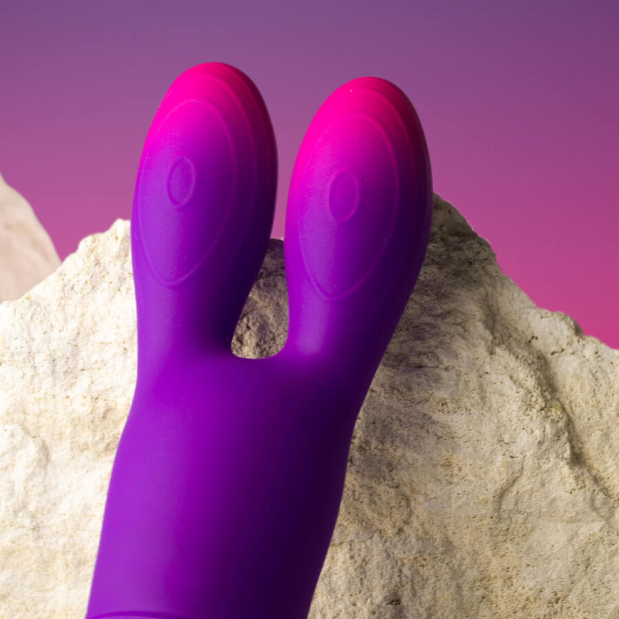 ROCKS-OFF GLO-GIRL BUNNY VIBRATEUR FLEXIBLE VIOLET — accessoires inclus
